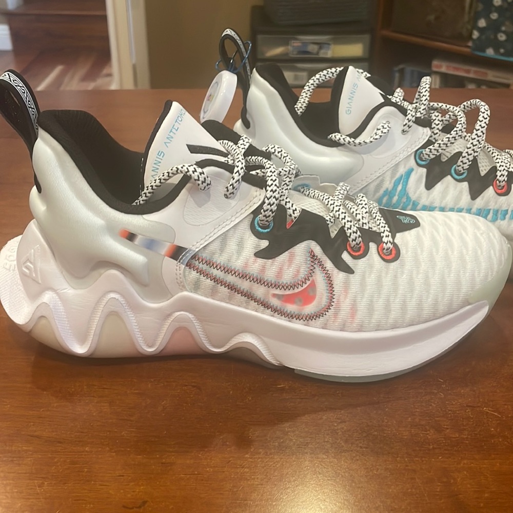 Nike Giannis Immortality Force Field Basketball Shoes (DH4470 100) NEW